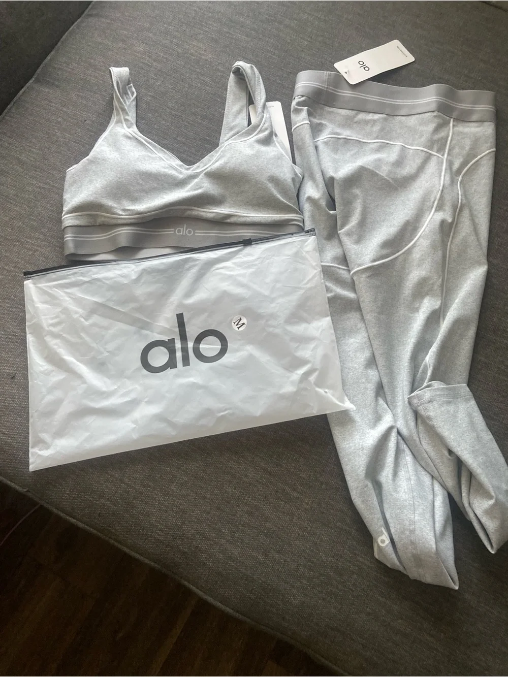 ALO Yoga White Muscle Tee in Protective Pouch